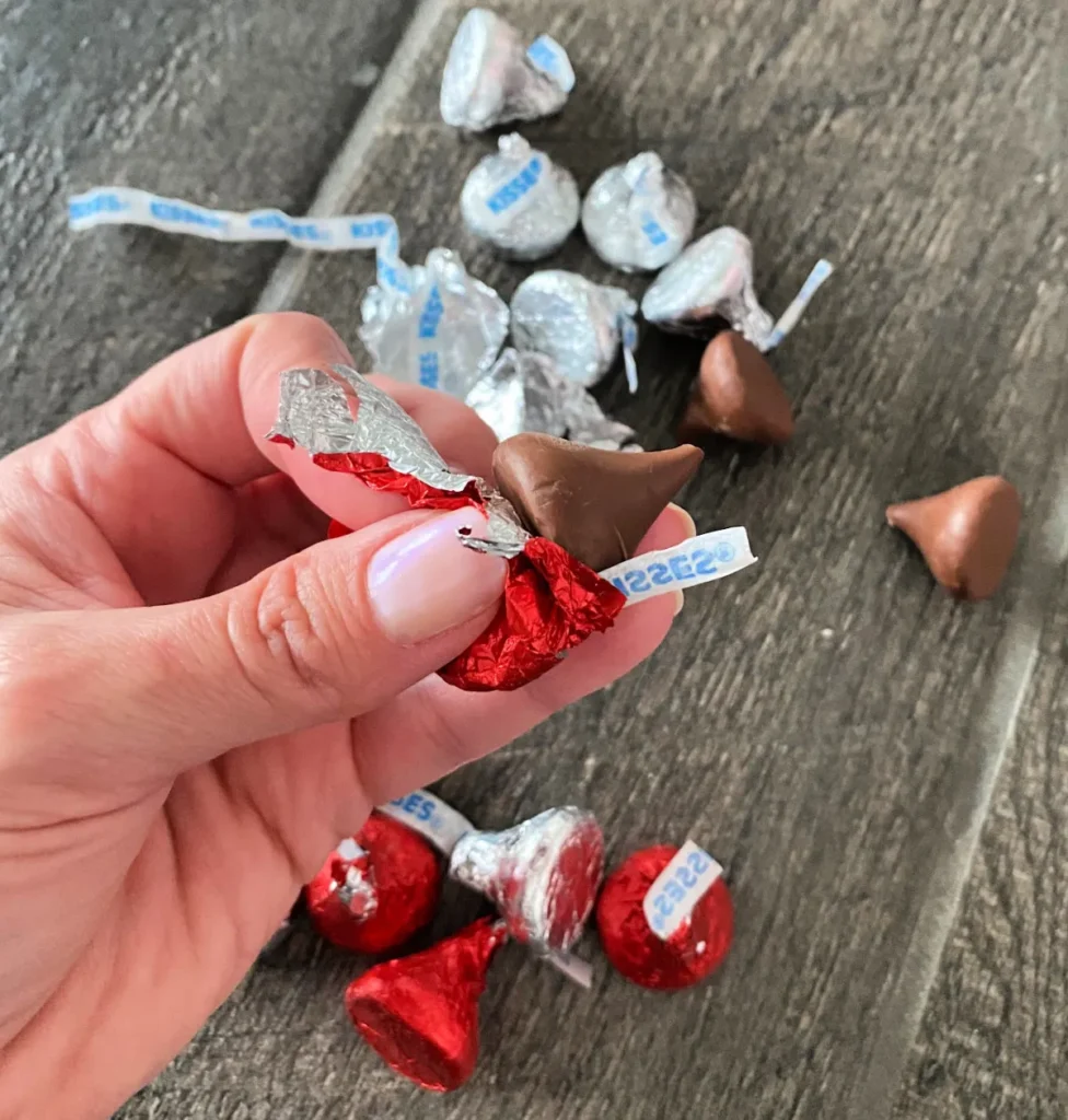Unwrapping the Pile of Kisses